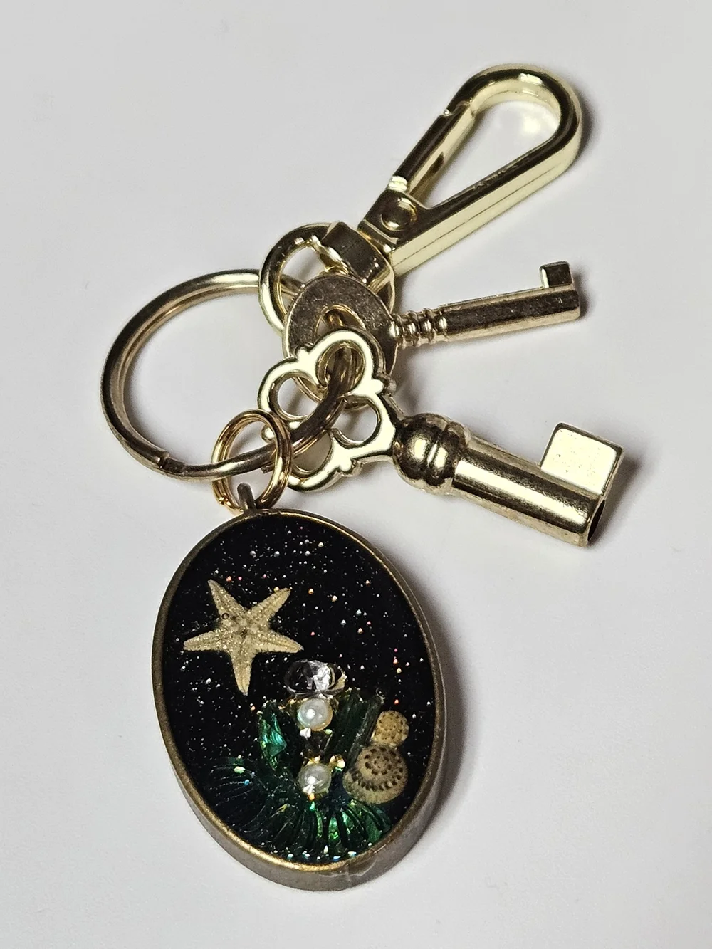 Gold-Tone Black Resin Starfish Keychain Bag Charm Green Jewel Accents